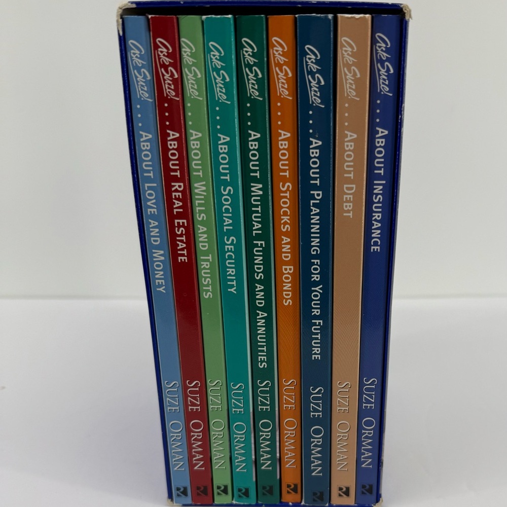 Financial Reference Library Set - Blue - Picture 3 of 7
